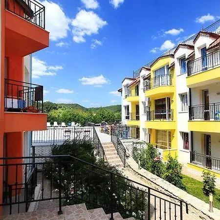 Modern Delux In Flowers&pool Private Complex Apartment Balchik