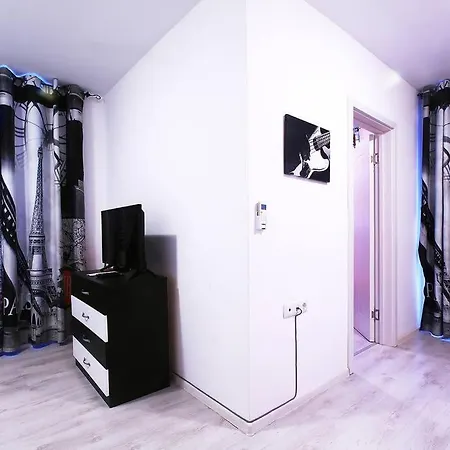 Apartment Modern Delux In Flowers&pool Private Complex Balchik