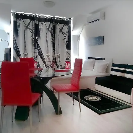 Modern Delux In Flowers&pool Private Complex Apartment
