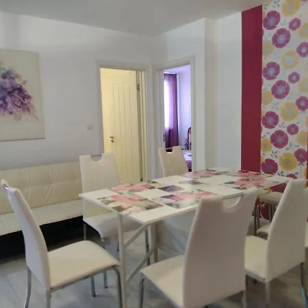 Apartment Modern Delux In Flowers&pool Private Complex Balchik