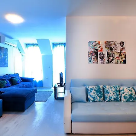 Modern Delux In Flowers&pool Private Complex Apartment Balchik