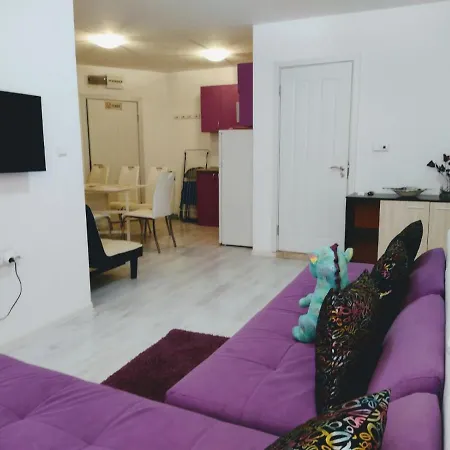 Modern Delux In Flowers&pool Private Complex Apartment